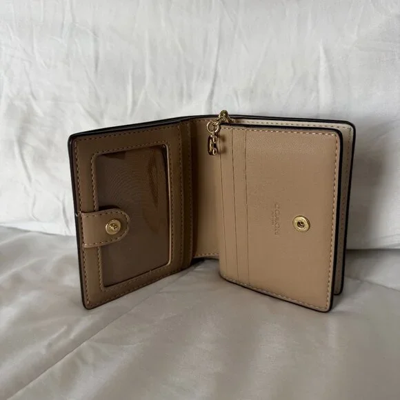 Coach Snap Wallet In Signature With Floral Print - Picture 6 of 11